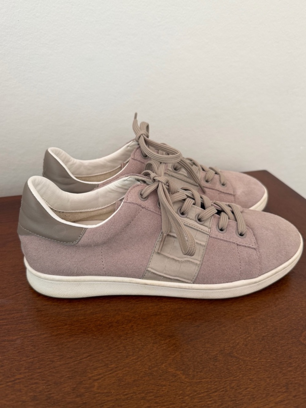 Sam Edelman Marquette Sneakers Taupe Suede Croc Embossed Low Top Women’s 7.5